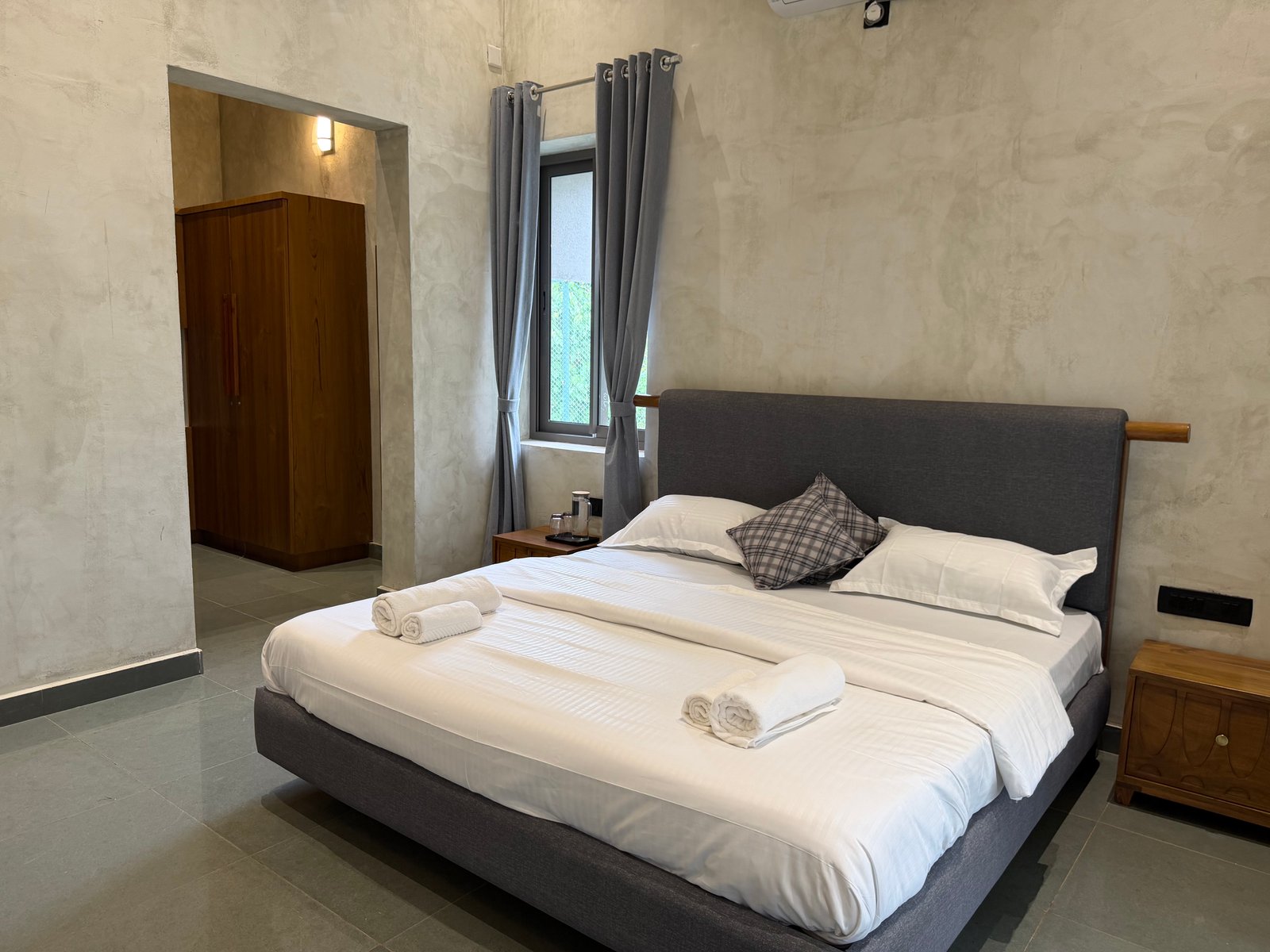 Room 3 — private bedroom